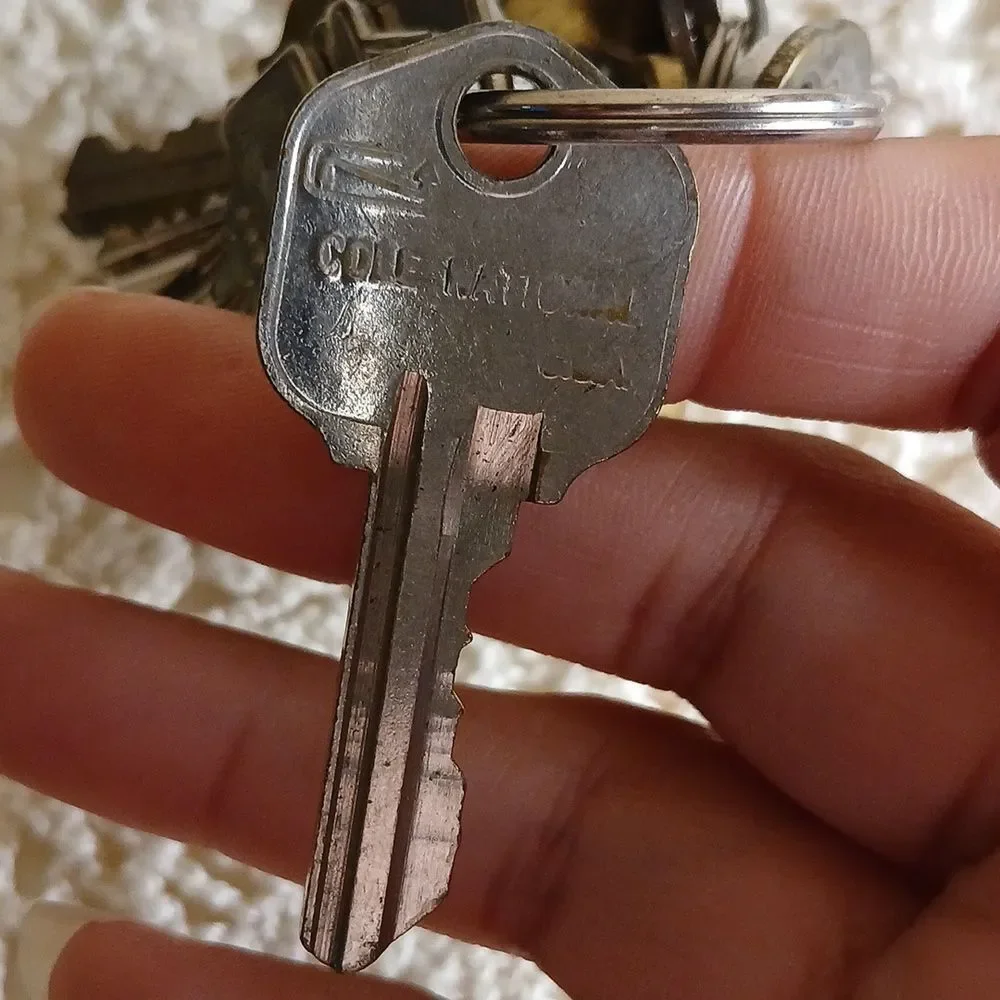 Vintage Brass Heart Shaped 2.5 inch Key‎ Chain with 13 Keys